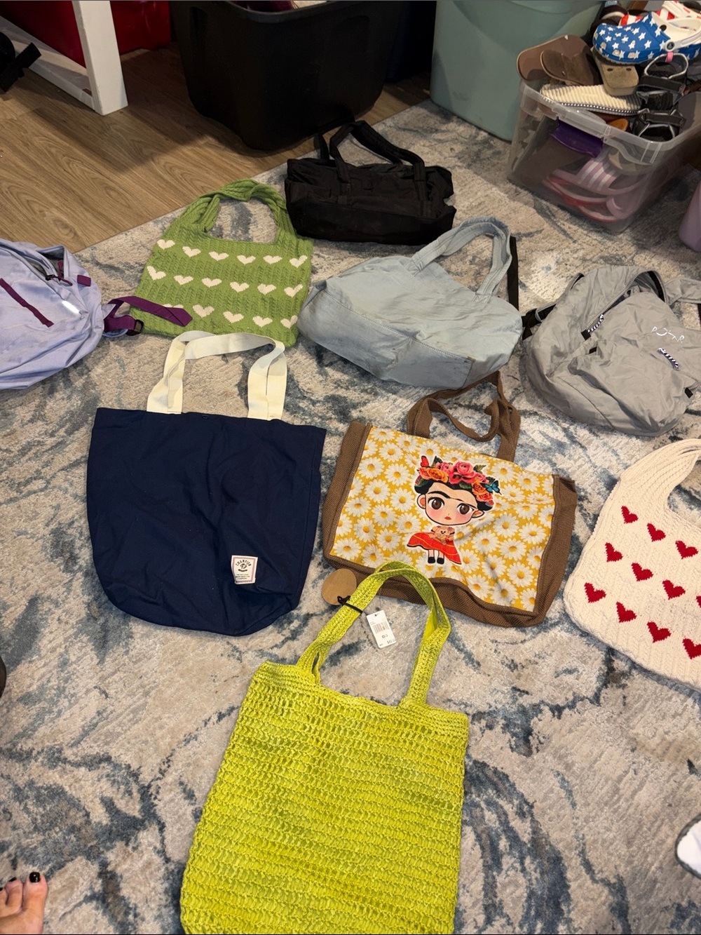 Tote bag bundle! Great deal!